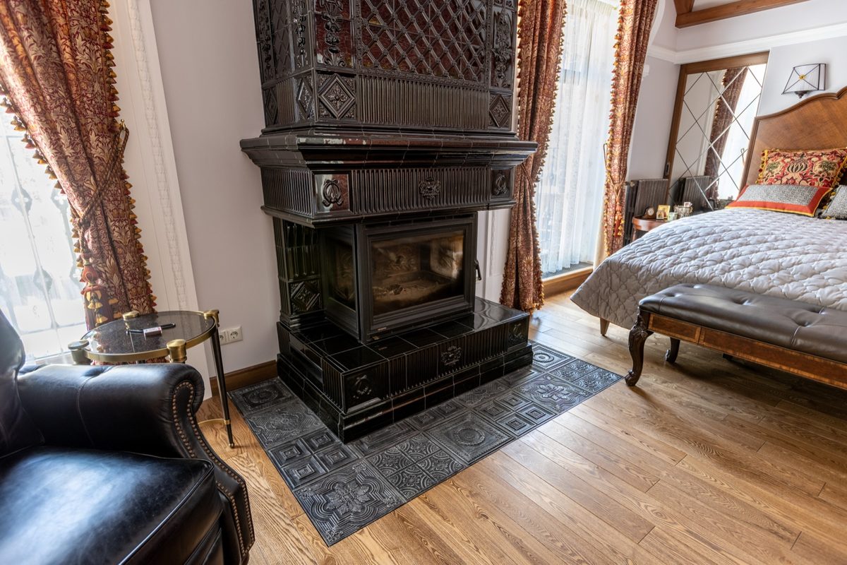 Камин Бристоль — вид сбоку