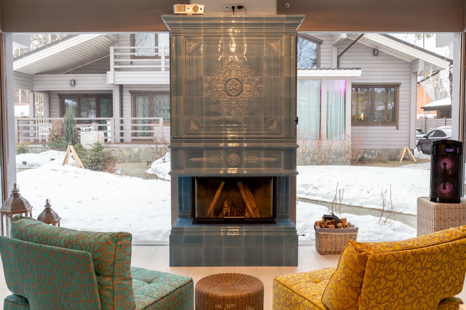 Камин Версаль — вид сбоку